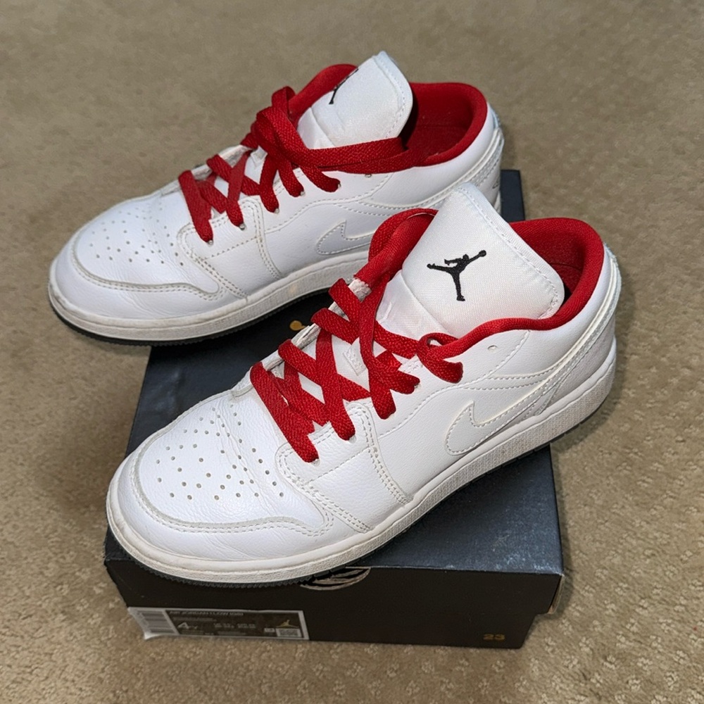 Air Jordan 1 Low